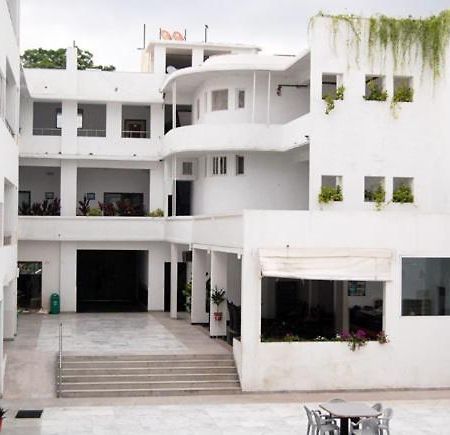 Alka Hotel Udaipur Extérieur photo
